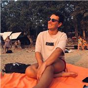 Profesor de inglés y lengua que imparte clase a niños de todas las edades